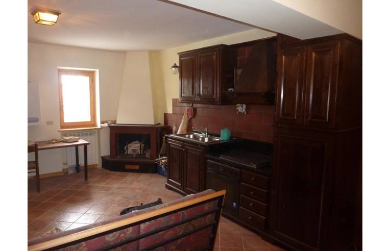 appartamento in vendita a Rocca di Mezzo in zona Rovere