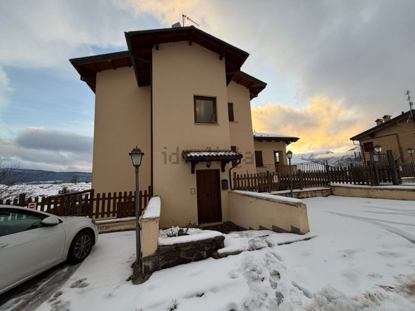 appartamento in vendita a Rocca di Mezzo in zona Terranera
