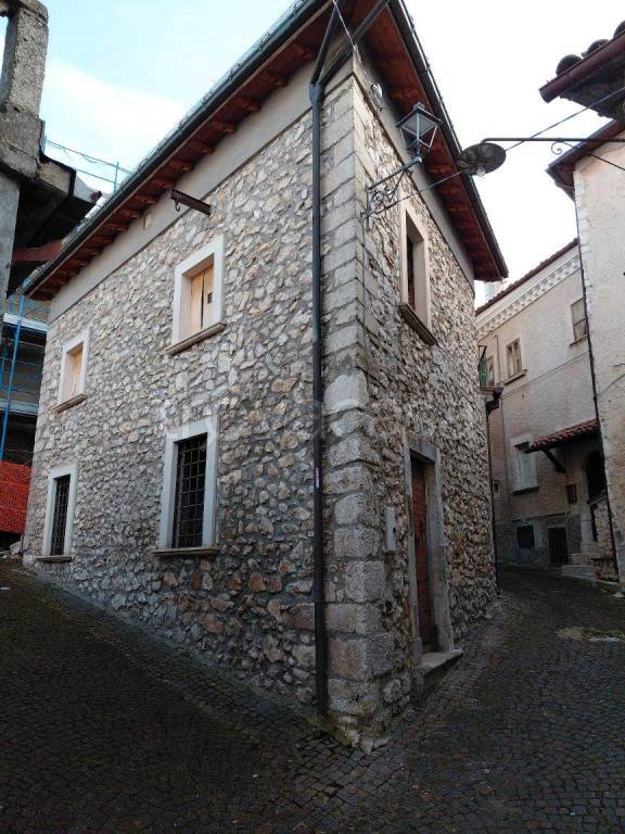 appartamento in vendita a Rocca di Mezzo