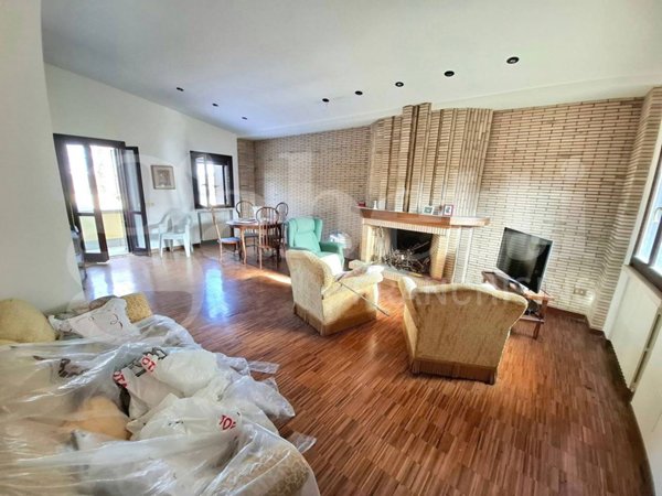 casa indipendente in vendita a Rocca di Mezzo