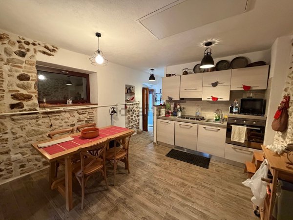 appartamento in vendita a Rocca di Mezzo in zona Rovere