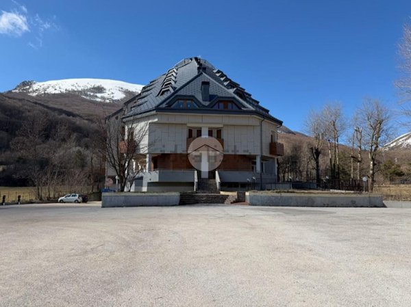 appartamento in vendita a Rocca di Mezzo in zona Rovere