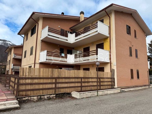 appartamento in vendita a Rocca di Mezzo in zona Rovere