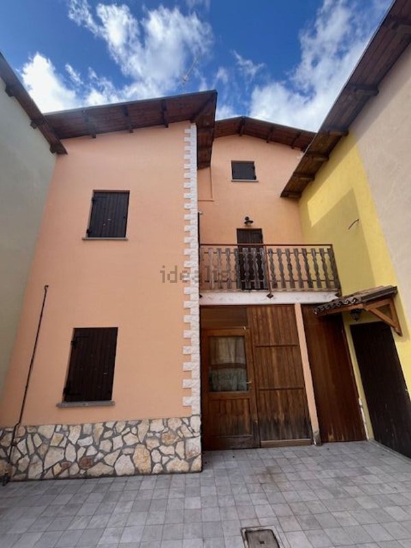 quadrivano in vendita a Rocca di Mezzo