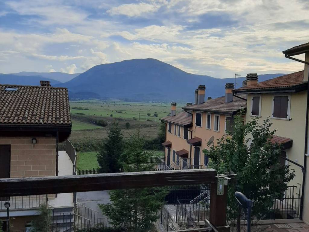 appartamento in vendita a Rocca di Mezzo in zona Terranera