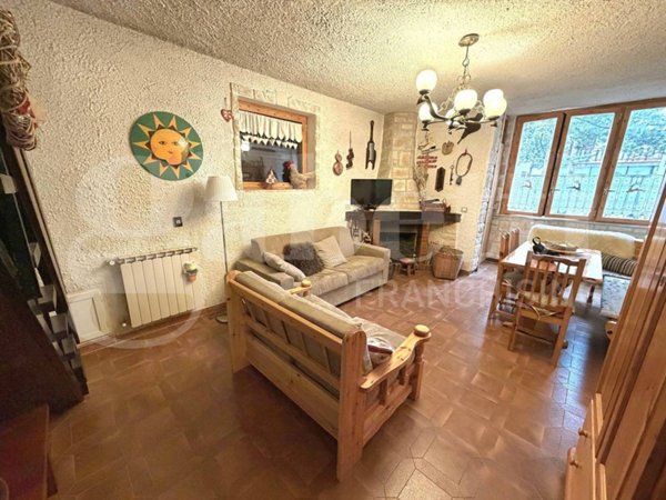 appartamento in vendita a Rocca di Mezzo in zona Rovere