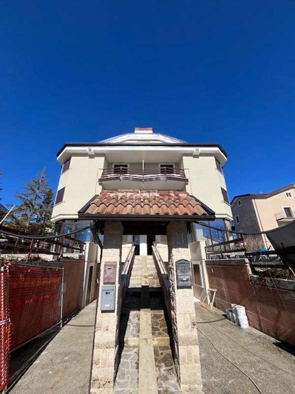 appartamento in vendita a Rocca di Mezzo