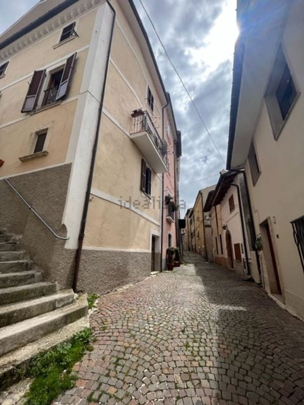 appartamento in vendita a Rocca di Mezzo