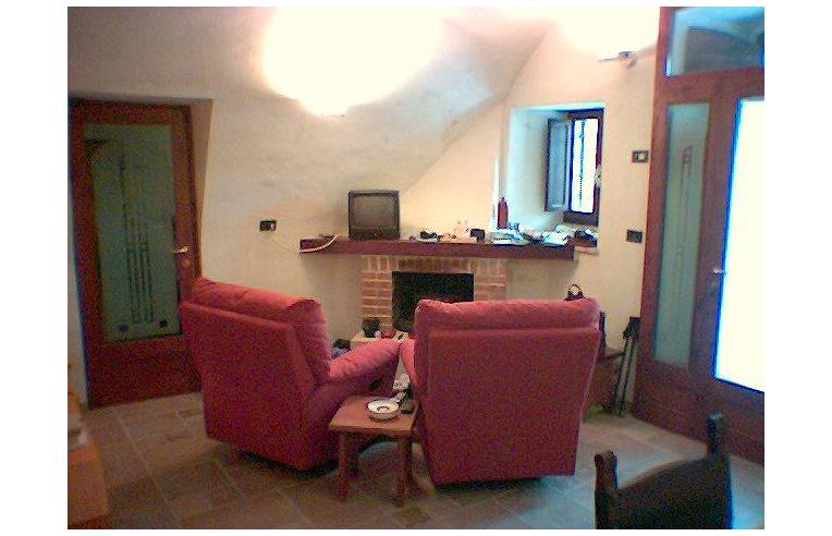 casa indipendente in vendita a Rocca di Mezzo in zona Terranera