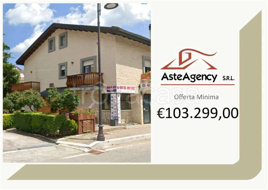 casa indipendente in vendita a Rocca di Mezzo
