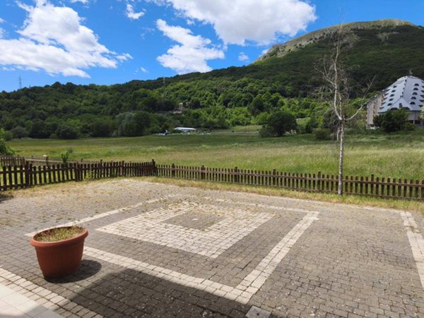 appartamento in vendita a Rocca di Mezzo in zona Rovere