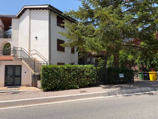 appartamento in vendita a Rocca di Mezzo