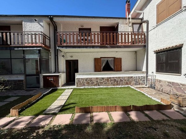 appartamento in vendita a Rocca di Mezzo in zona Terranera