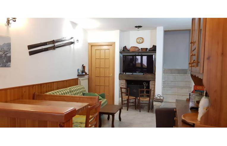 casa indipendente in vendita a Rocca Pia