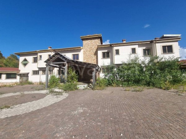 negozio in vendita a Roccaraso in zona Aremogna