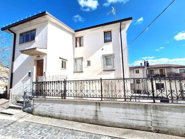 appartamento in vendita a Roccaraso in zona Pietransieri
