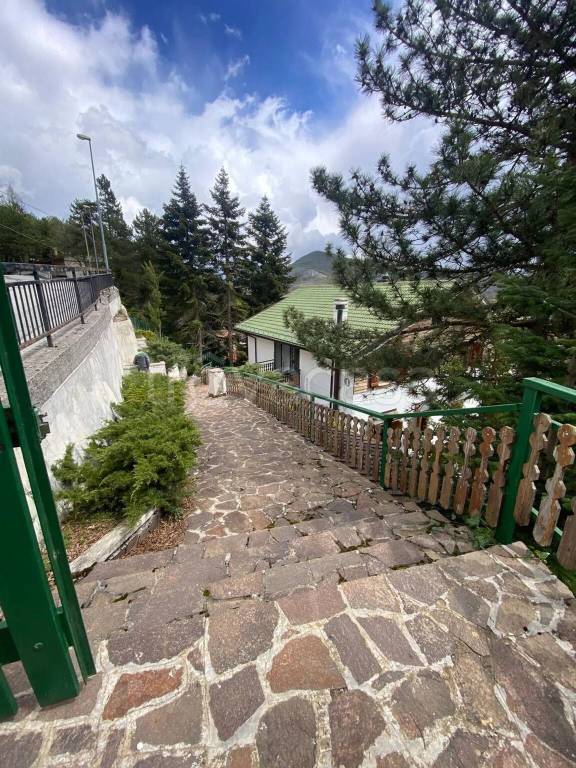 casa indipendente in vendita a Roccaraso