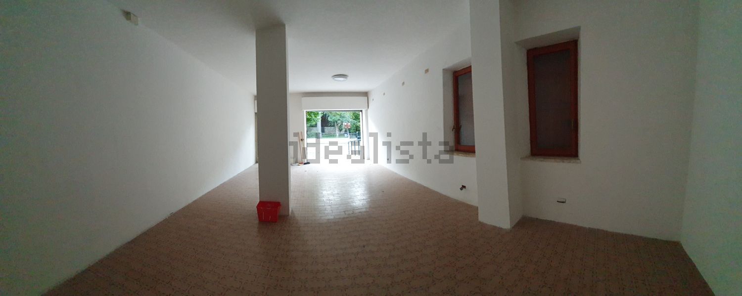 locale commerciale in vendita a Roccaraso