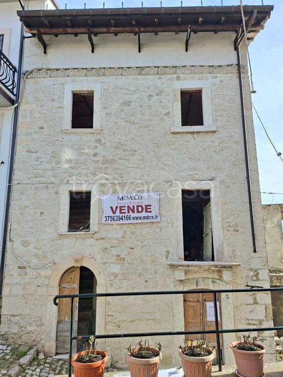 casa indipendente in vendita a Roccaraso in zona Pietransieri