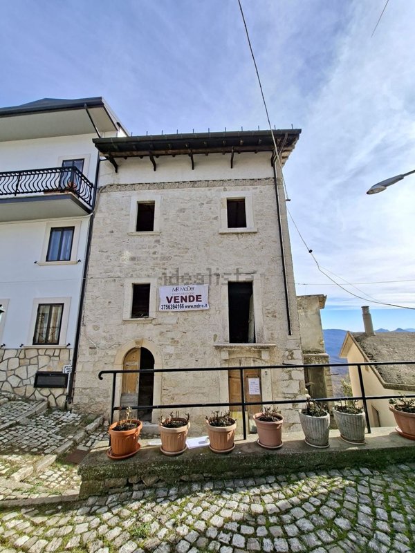 appartamento in vendita a Roccaraso in zona Pietransieri