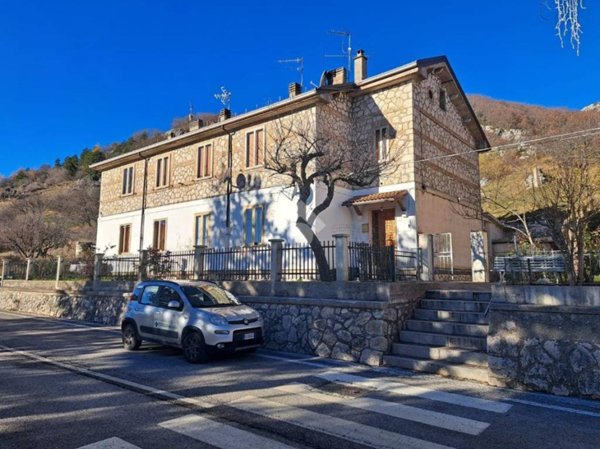 appartamento in vendita a Roccaraso in zona Pietransieri