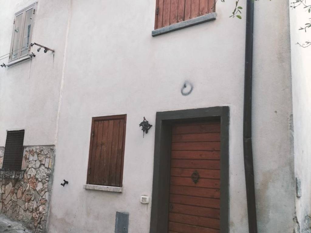 casa indipendente in vendita a Roccaraso in zona Pietransieri