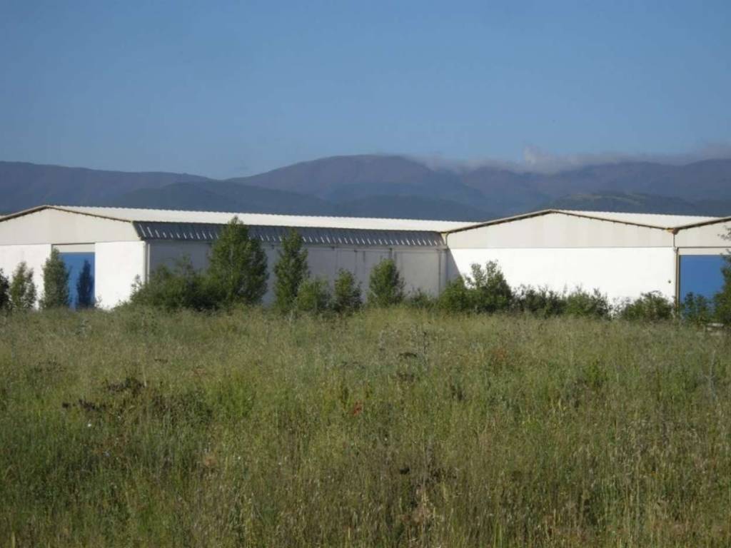 locale commerciale in vendita a San Benedetto dei Marsi