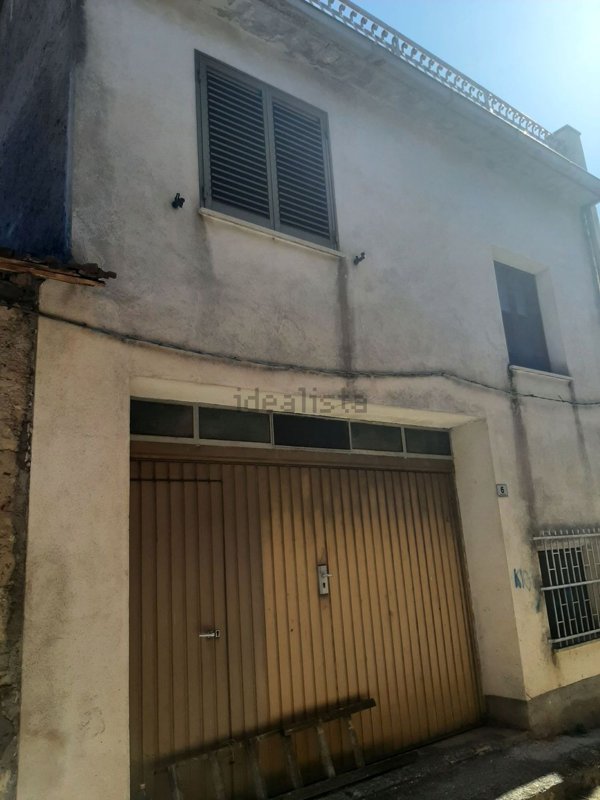 casa indipendente in vendita a San Benedetto dei Marsi