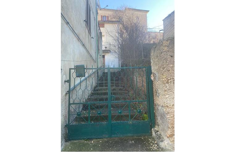 casa indipendente in vendita a San Benedetto in Perillis