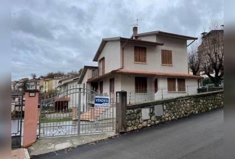 casa indipendente in vendita a San Demetrio ne' Vestini