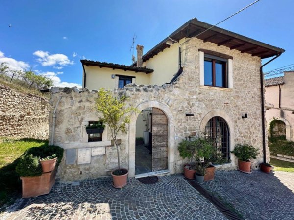 casa indipendente in vendita a San Demetrio ne' Vestini in zona San Giovanni