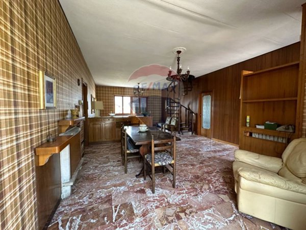 casa indipendente in vendita a San Demetrio ne' Vestini