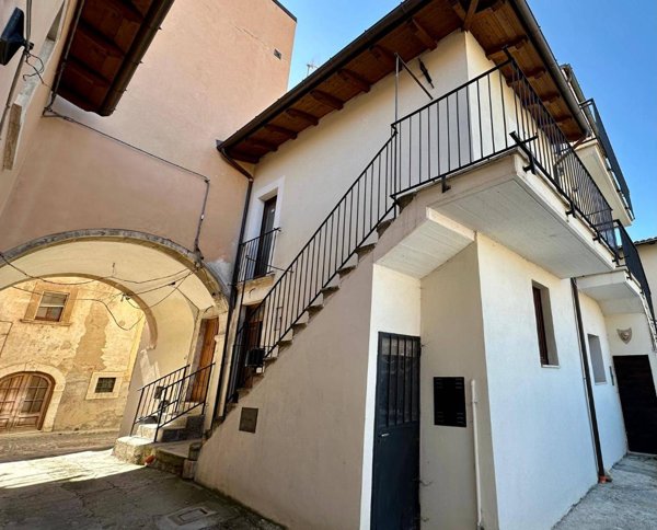 casa indipendente in vendita a San Demetrio ne' Vestini