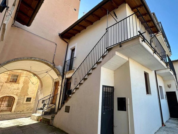 casa indipendente in vendita a San Demetrio ne' Vestini