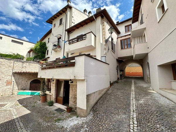 casa indipendente in vendita a San Demetrio ne' Vestini