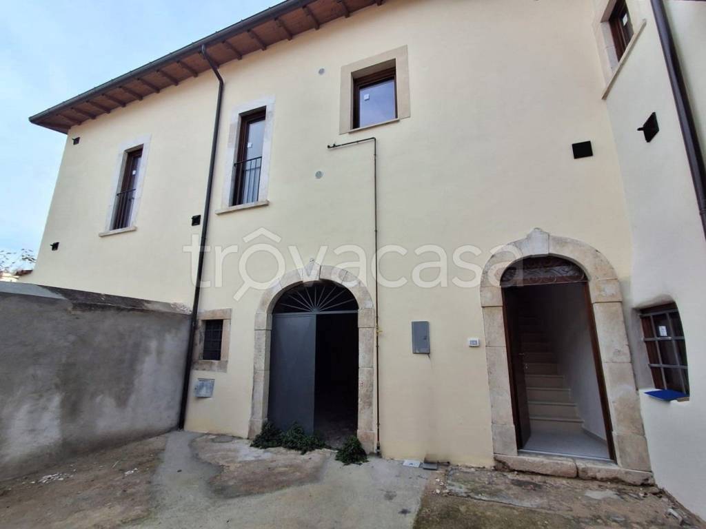 casa indipendente in vendita a San Demetrio ne' Vestini