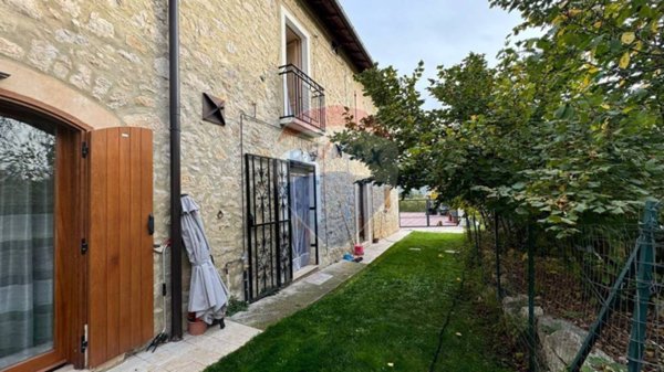 casa indipendente in vendita a San Pio delle Camere