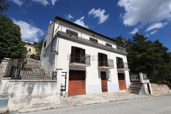 casa indipendente in vendita a San Pio delle Camere