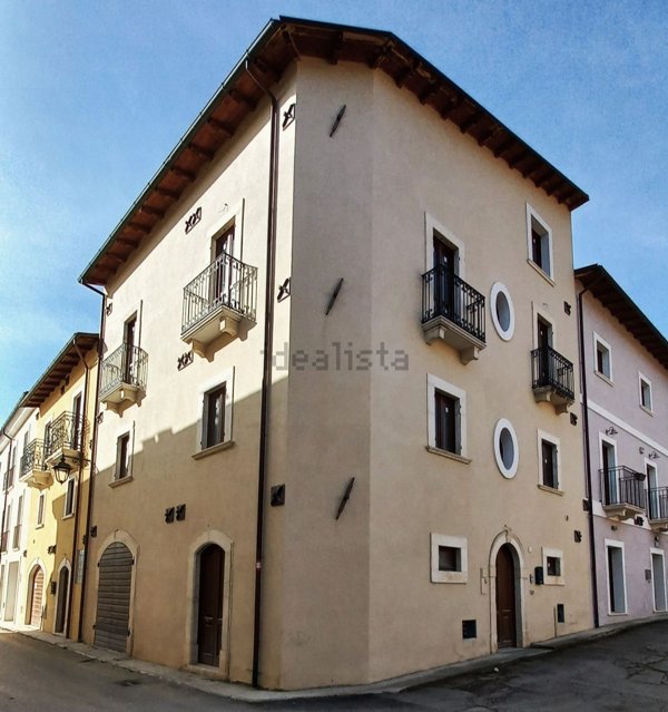 casa semindipendente in vendita a San Pio delle Camere
