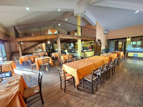 negozio in vendita a San Pio delle Camere