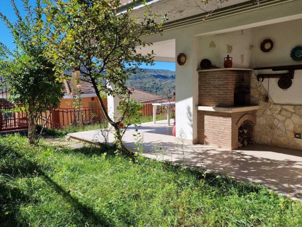 appartamento in vendita a Sante Marie in zona Santo Stefano