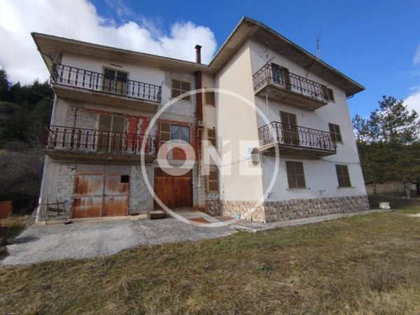 intera palazzina in vendita a Sante Marie