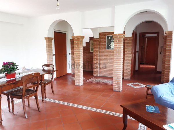 casa indipendente in vendita a Sante Marie in zona San Giovanni