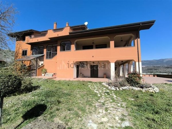 casa indipendente in vendita a Sant'Eusanio Forconese