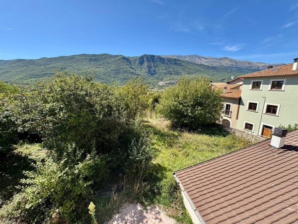 esavano in vendita a Sant'Eusanio Forconese