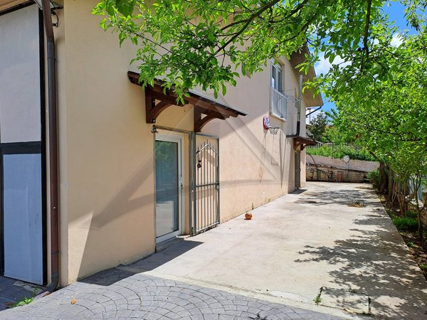 casa indipendente in vendita a Sant'Eusanio Forconese