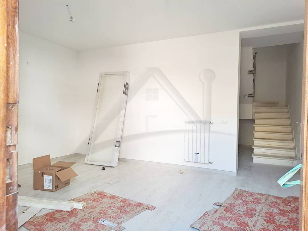 casa indipendente in vendita a Sant'Eusanio Forconese in zona Casentino