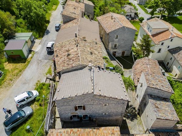 appartamento in vendita a Santo Stefano di Sessanio