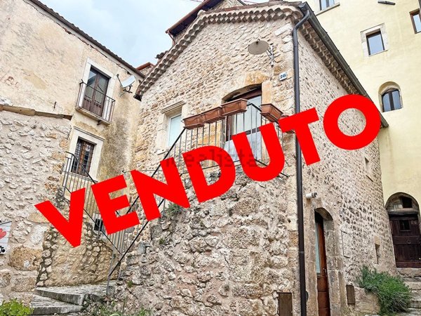 appartamento in vendita a Santo Stefano di Sessanio
