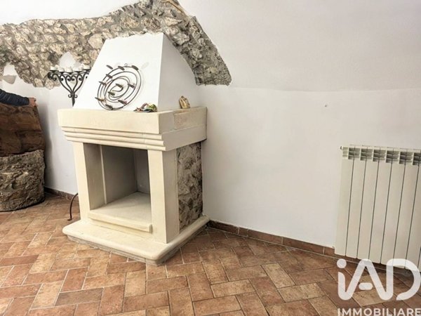 casa indipendente in vendita a Santo Stefano di Sessanio